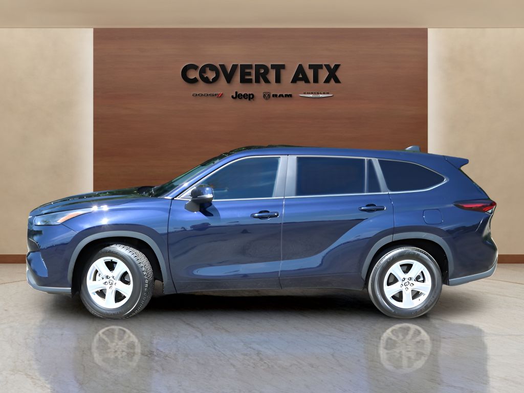 Used Car 2025 Toyota Highlander  Le For Sale Under $40,000 In Austin, Texas