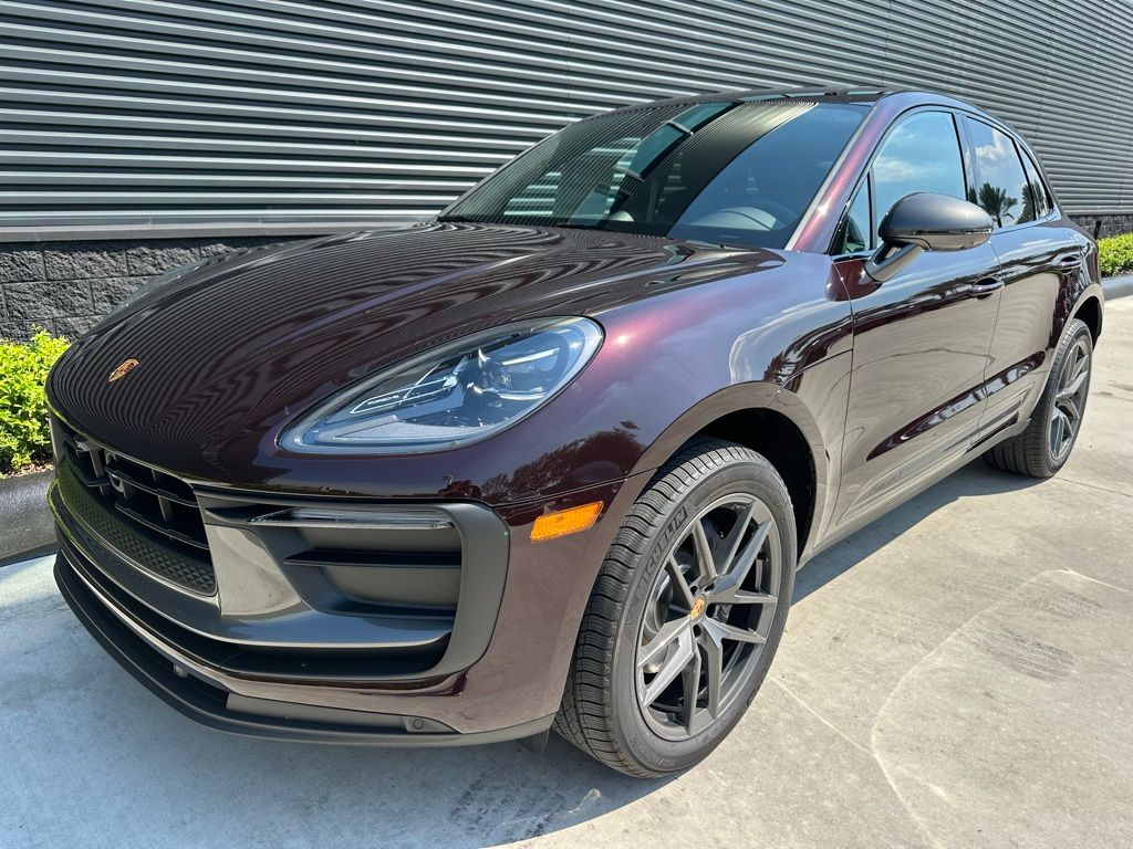 Thumbnail: 2026 Porsche Macan - 6