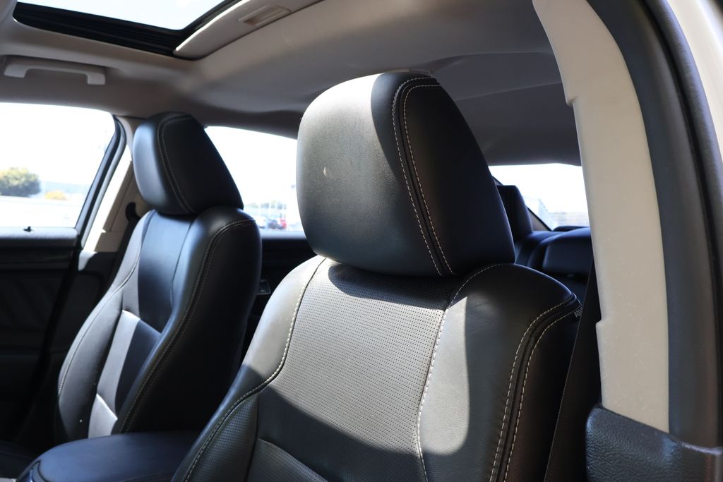 Thumbnail: 2012 Ford Taurus - 29
