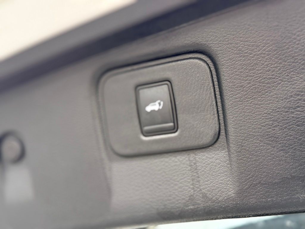 2019 Nissan Murano Platinum Pearl White - Jim Hudson Acura - Image 33