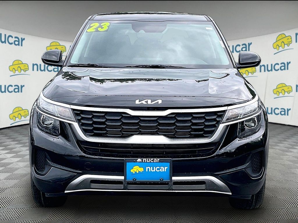 2023 Kia Seltos — photo 2