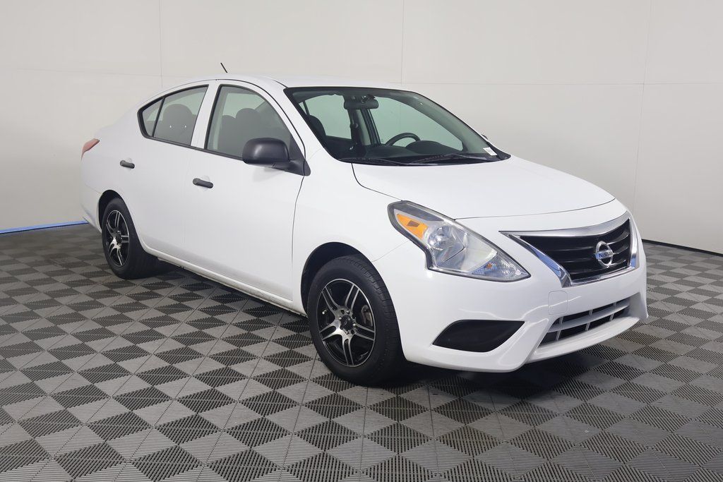 Thumbnail: 2015 Nissan Versa - 3