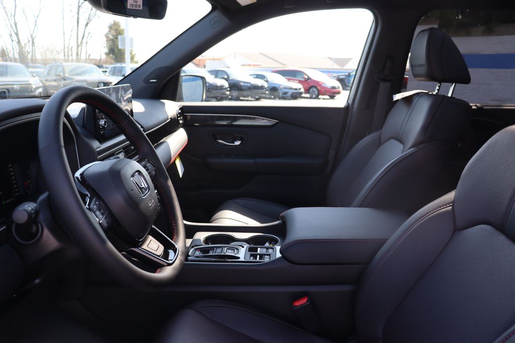 2025 Honda Pilot Black Edition 31