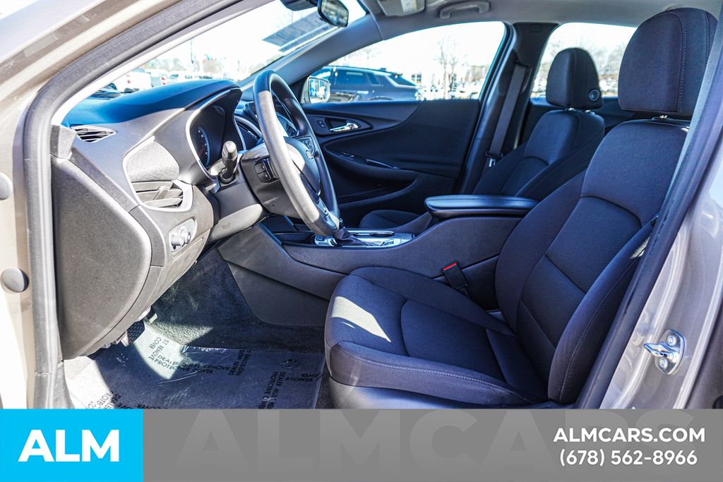 Used 2024 Gray Chevrolet LT image 19