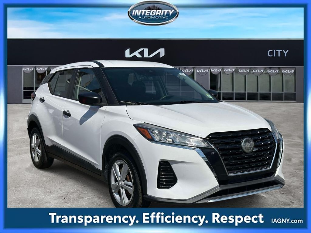White (Fresh Powder) 2021 Nissan Kicks S FWD SUV / Crossover Front-Wheel Drive Continuously Variable Transmission