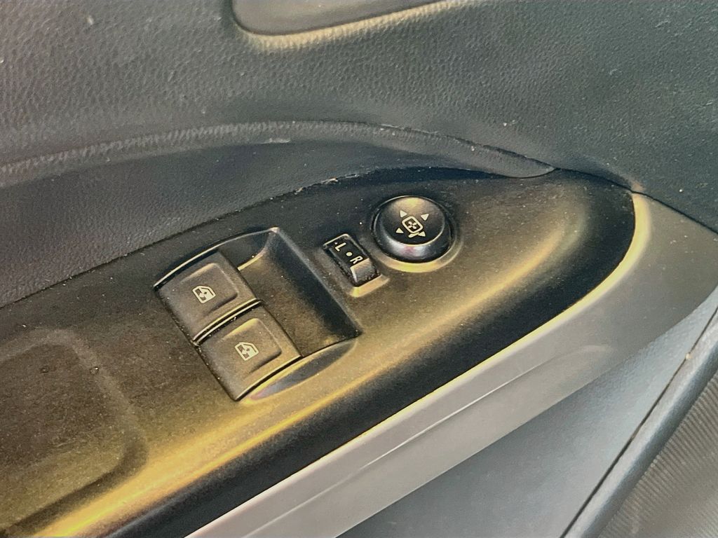 Used 2022 Gray Chevrolet LT image 17