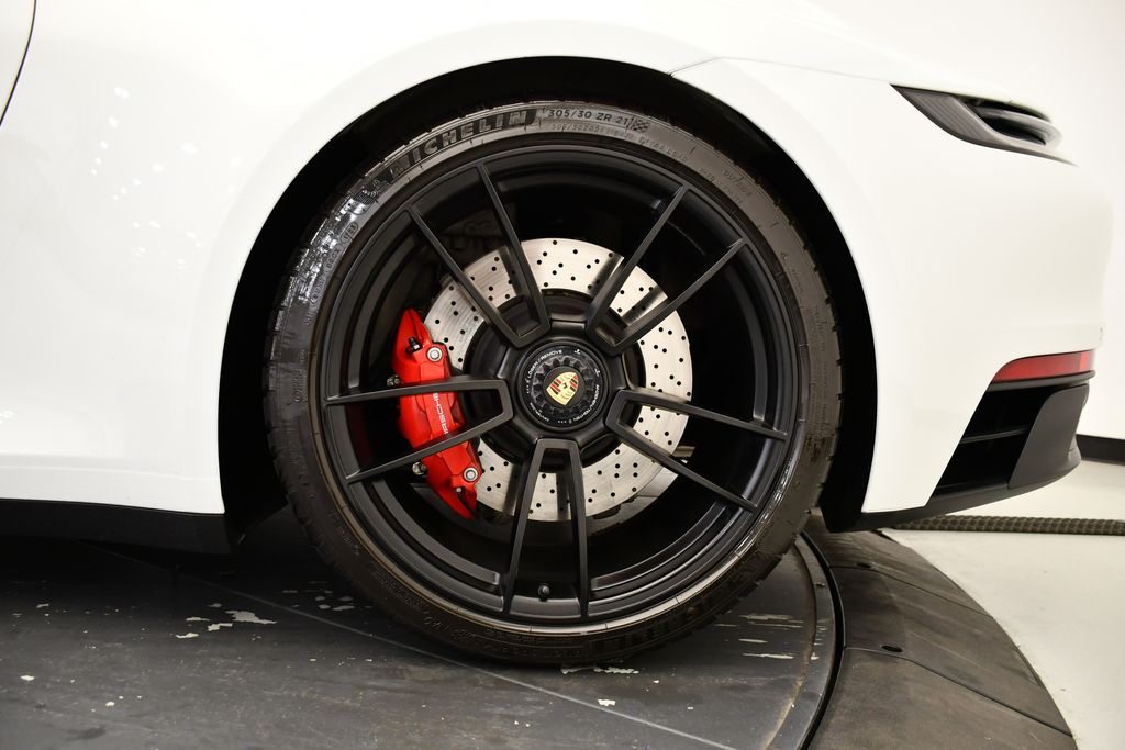 Thumbnail: 2023 Porsche 911 - 17