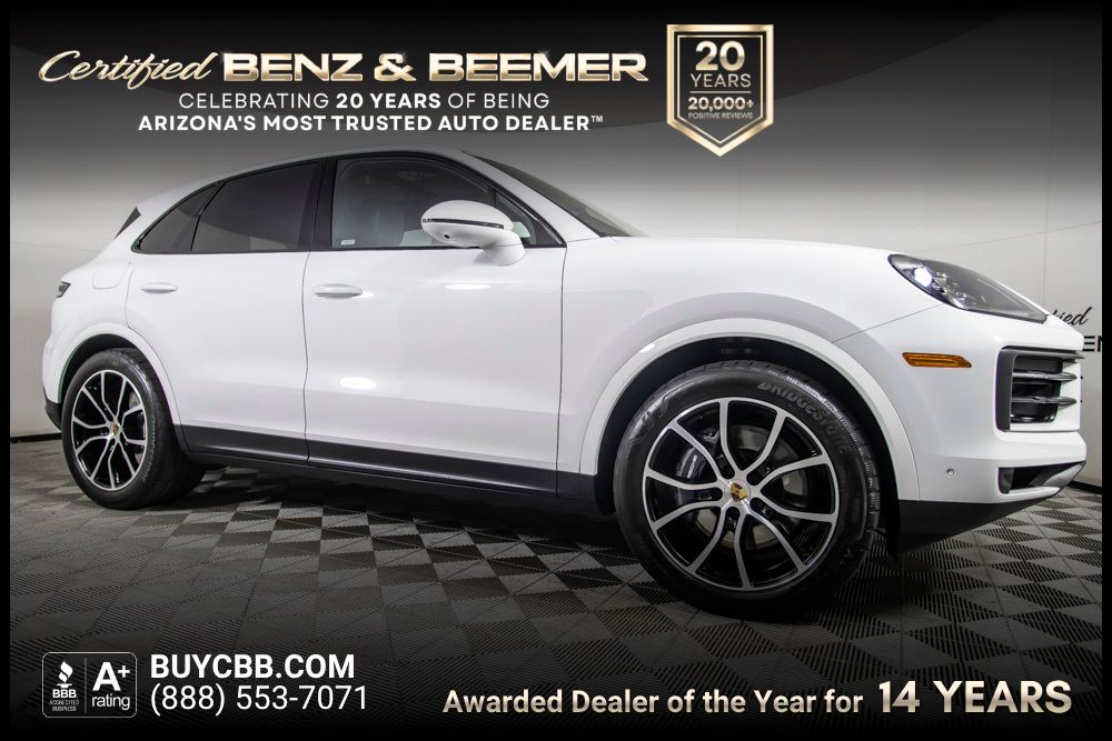 White 2025 Porsche Cayenne AWD SUV / Crossover All-Wheel Drive 8-Speed Automatic