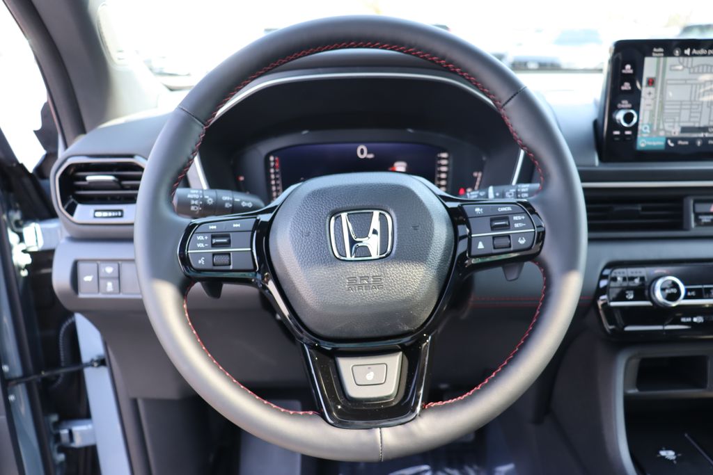 2025 Honda Pilot Black Edition 32