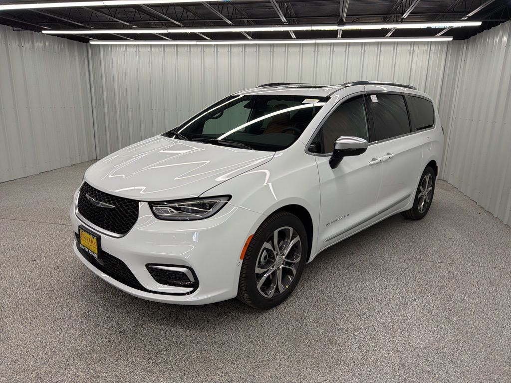 2026 Chrysler Pacifica Pinnacle - 2
