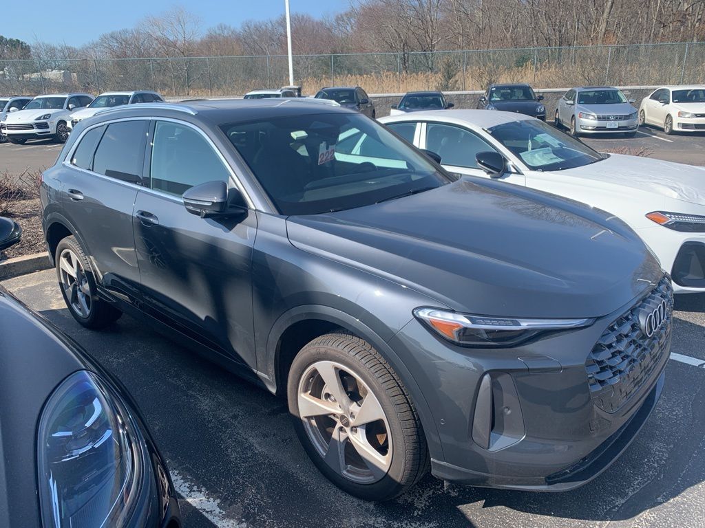 Thumbnail: 2025 Audi Q5 - 3