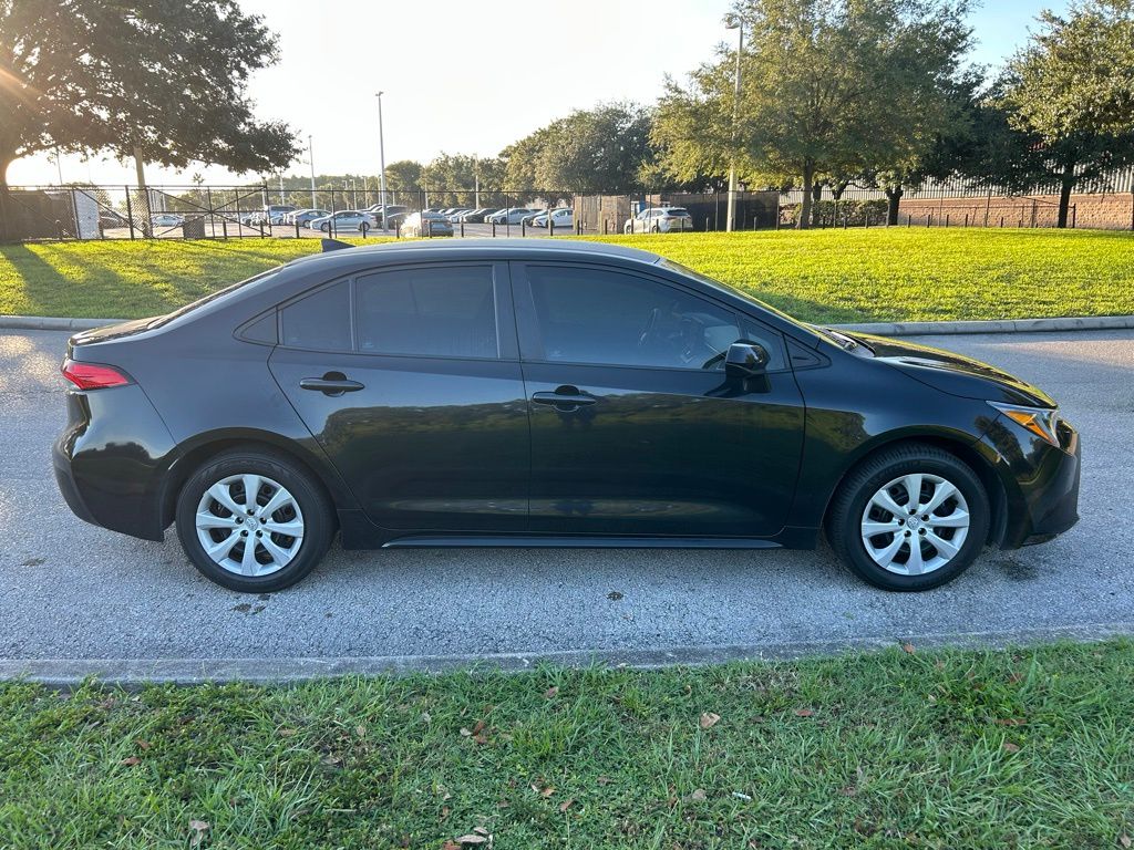 Thumbnail: 2022 Toyota Corolla - 6