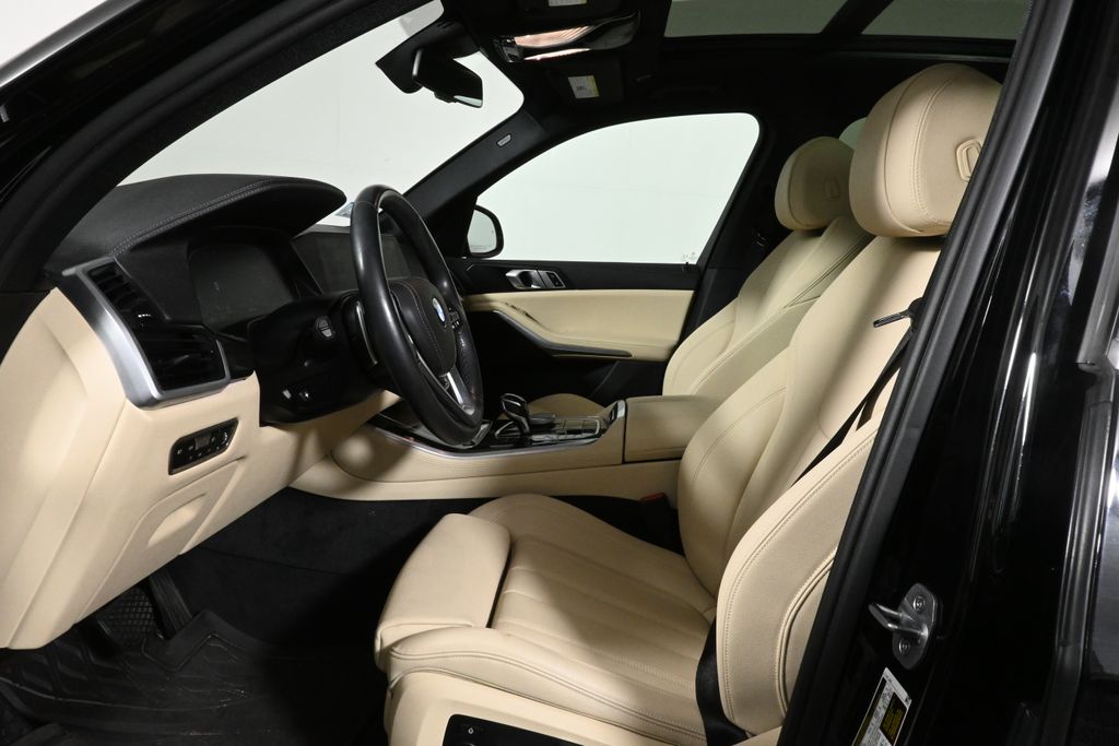 Thumbnail: 2021 BMW X5 - 3