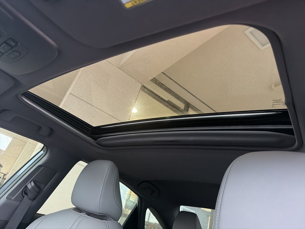 Thumbnail: 2021 Toyota Avalon - 11