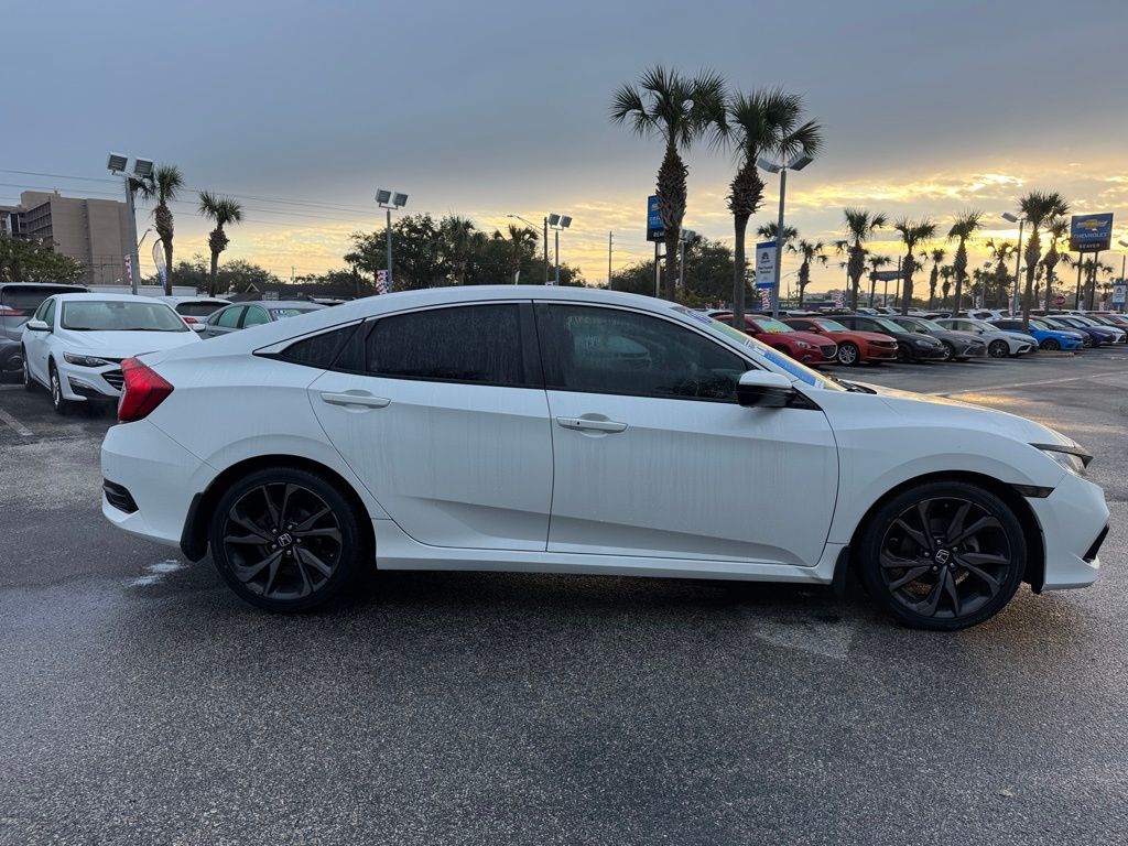 2019 Honda Civic Sport 9