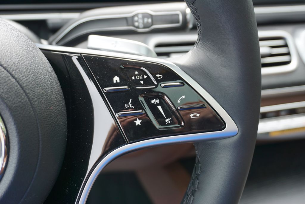 Thumbnail: 2026 Mercedes-Benz GLE - 30