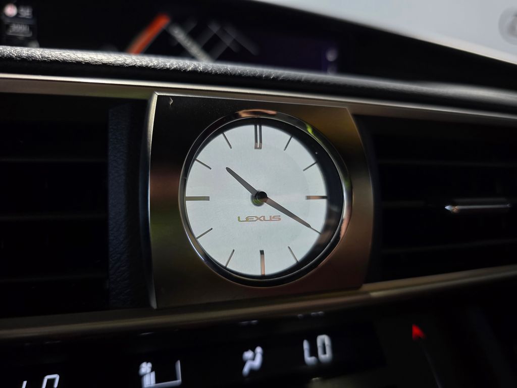 Thumbnail: 2019 Lexus IS - 21