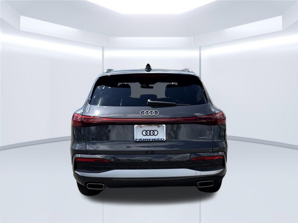 Thumbnail: 2026 Audi Q5 - 4