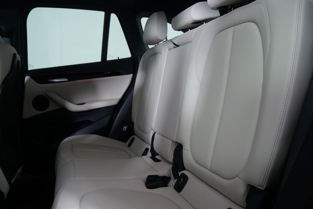 2022 BMW X1 xDrive28i 14