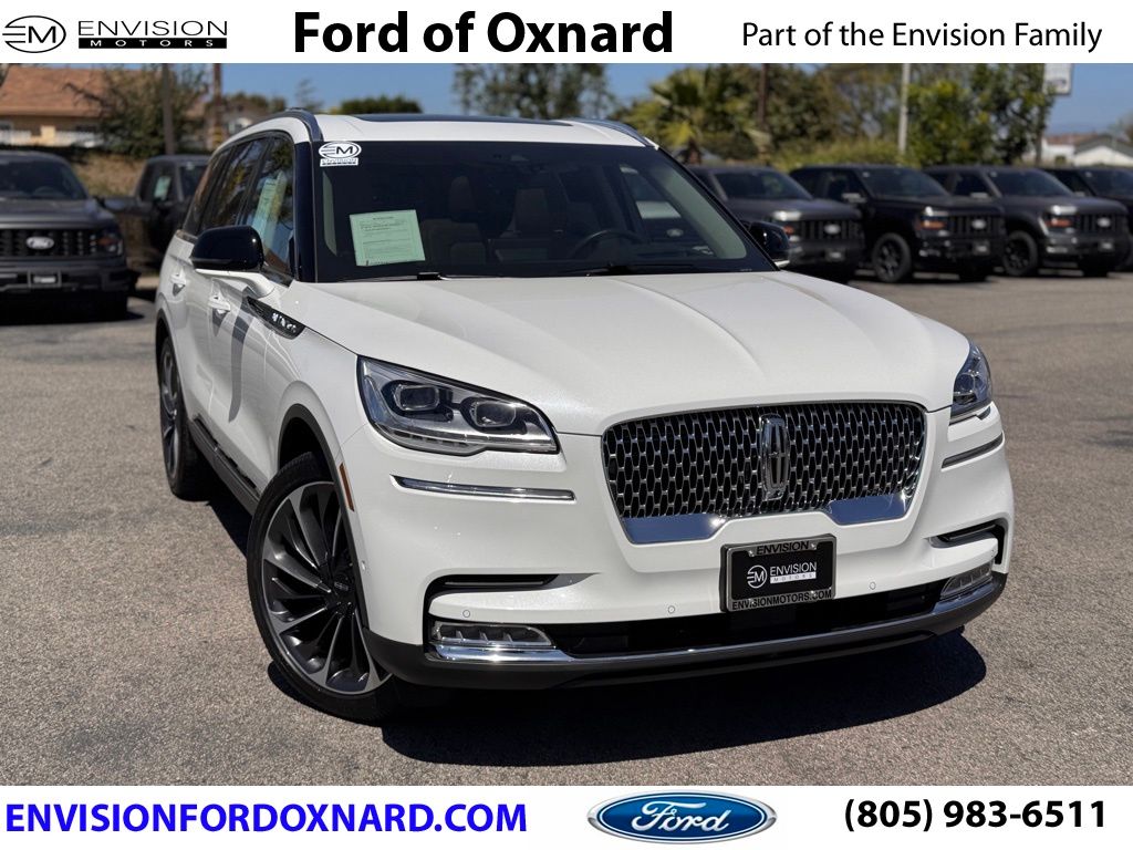 Pristine White Metallic Tri-Coat 2023 Lincoln Aviator Reserve RWD SUV / Crossover Rear-Wheel Drive Automatic
