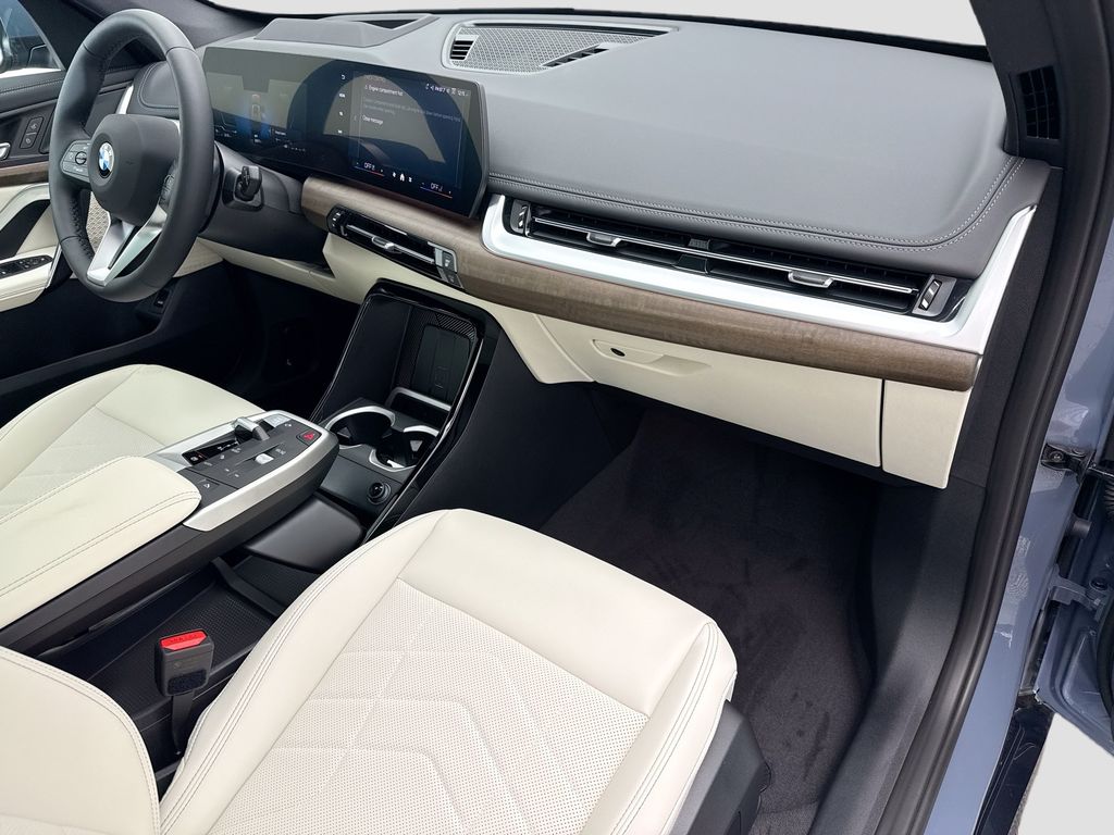 Thumbnail: 2026 BMW X1 - 16