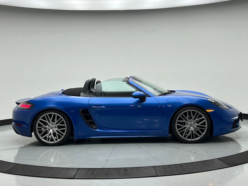 Thumbnail: 2018 Porsche 718 Boxster - 10