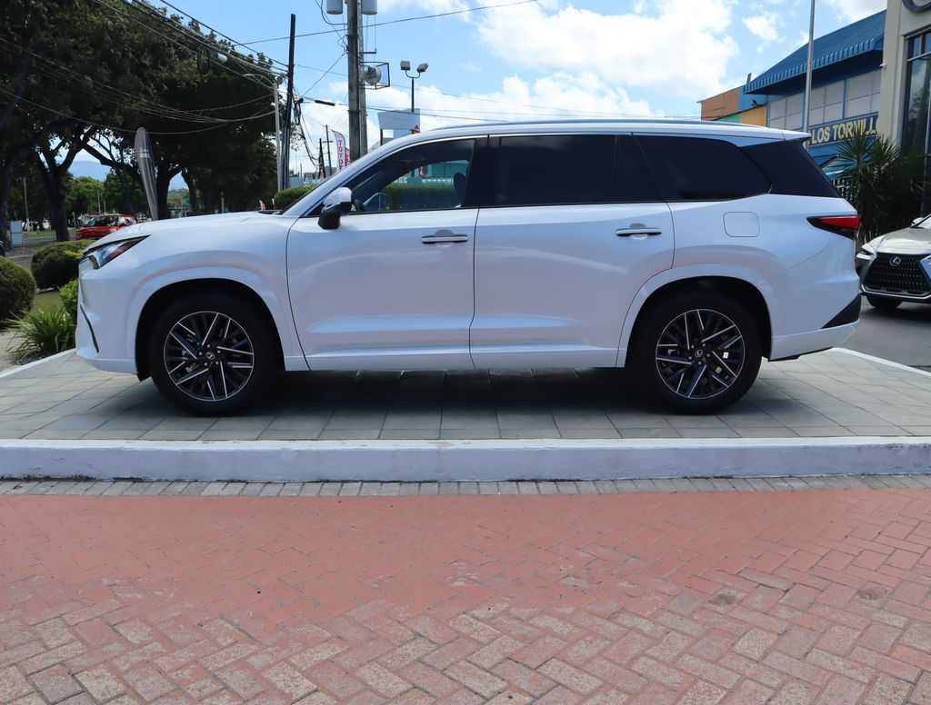 Thumbnail: 2026 Lexus TX - 8