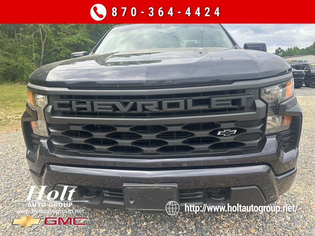 View vehicle photo 3