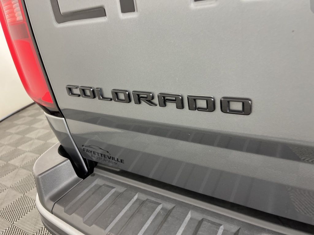2022 Chevrolet Colorado LT 3