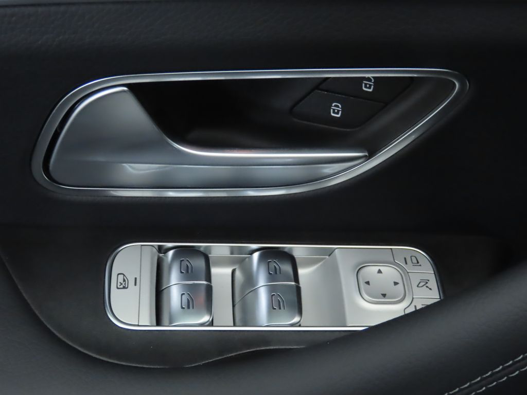 Thumbnail: 2026 Mercedes-Benz GLE - 25