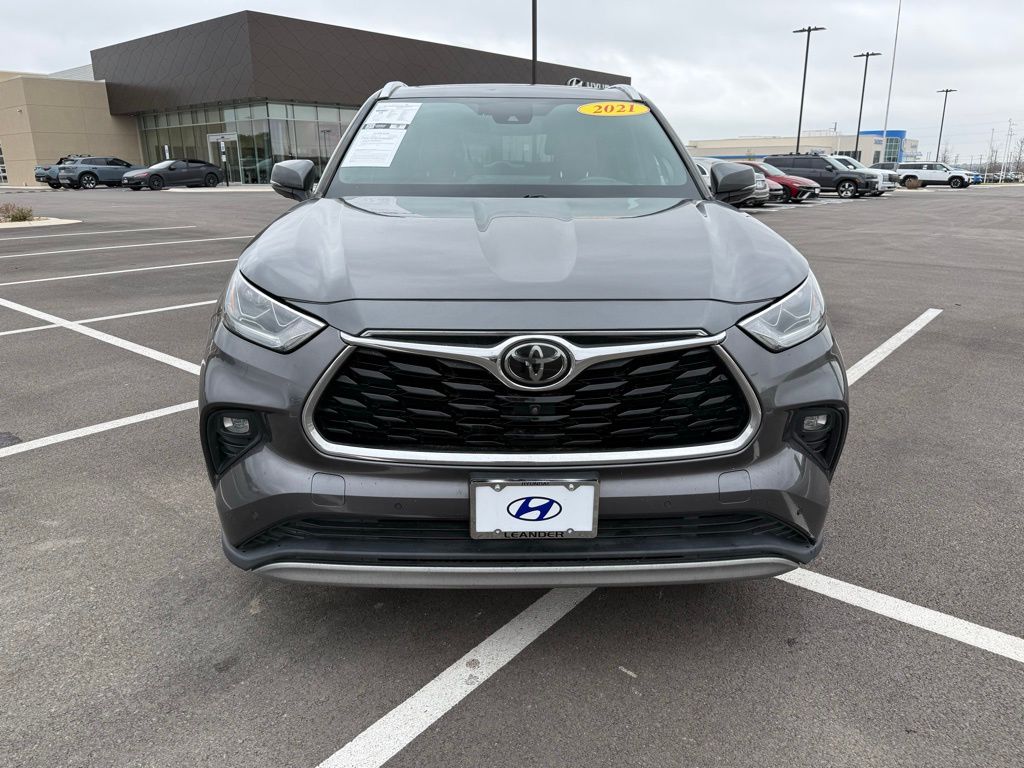 Thumbnail: 2021 Toyota Highlander - 2