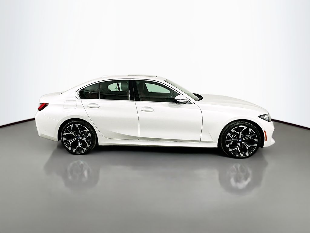 Thumbnail: 2025 BMW 3 Series - 4