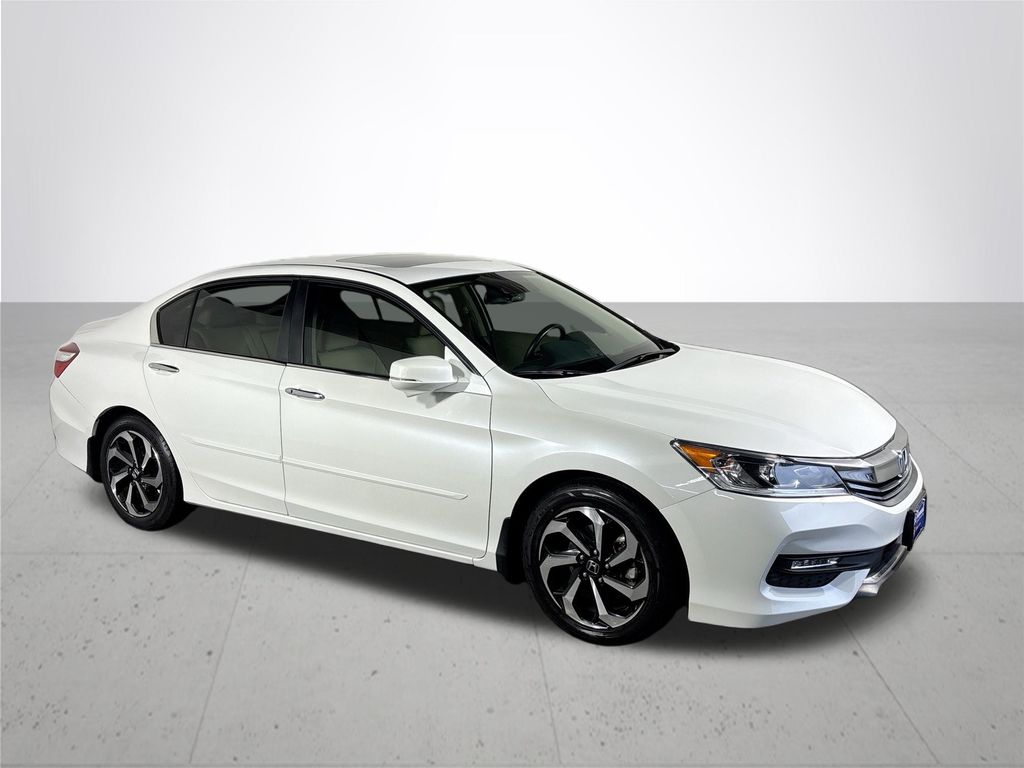 Accord Sedan EX-L w/Navigation and Honda Sensing