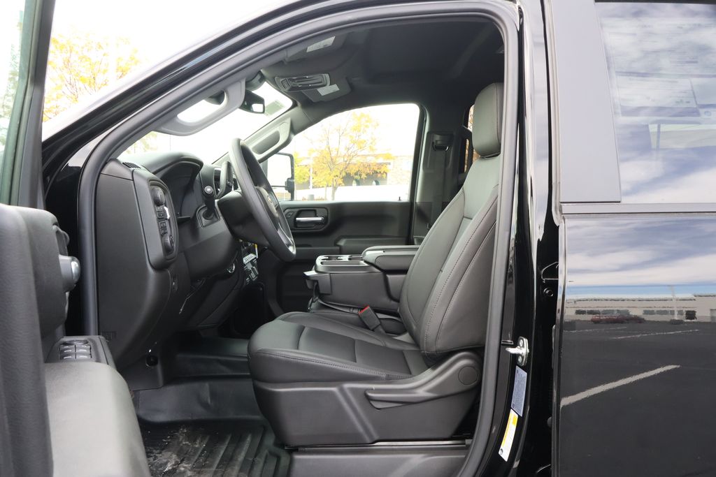 Thumbnail: 2026 Chevrolet Silverado 2500 - 15