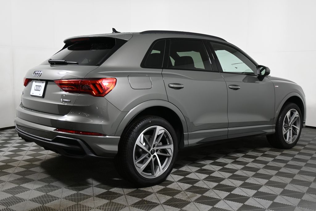 Thumbnail: 2025 Audi Q3 - 7