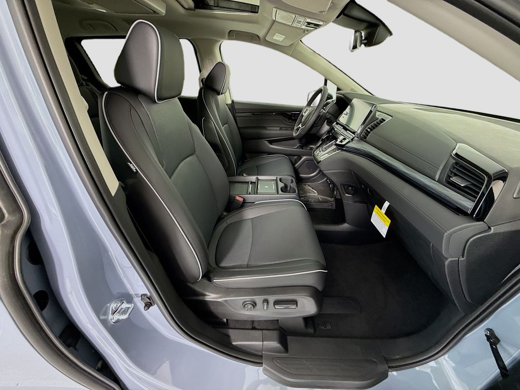 Thumbnail: 2026 Honda Odyssey - 21
