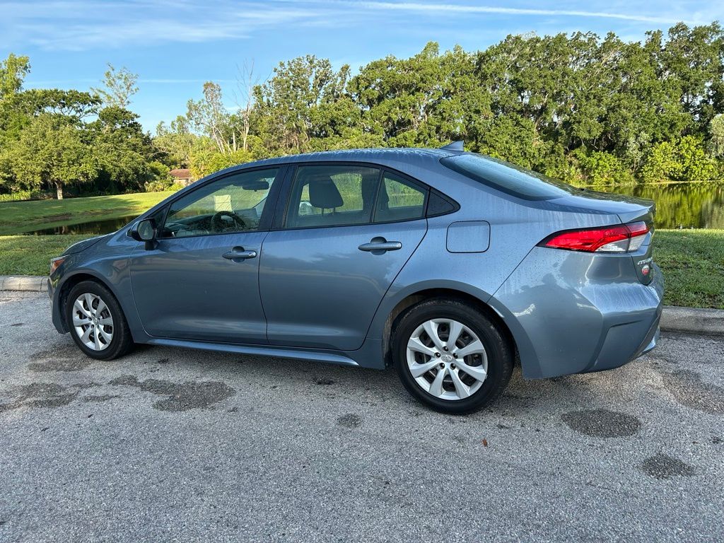 2021 Toyota Corolla LE 3