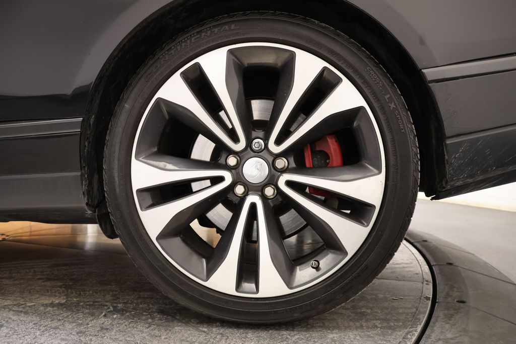 Thumbnail: 2019 Land Rover Range Rover - 10