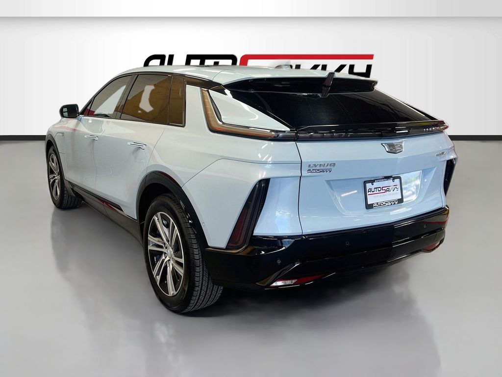 Used 2025 Nimbus Metallic Cadillac Sport image 5