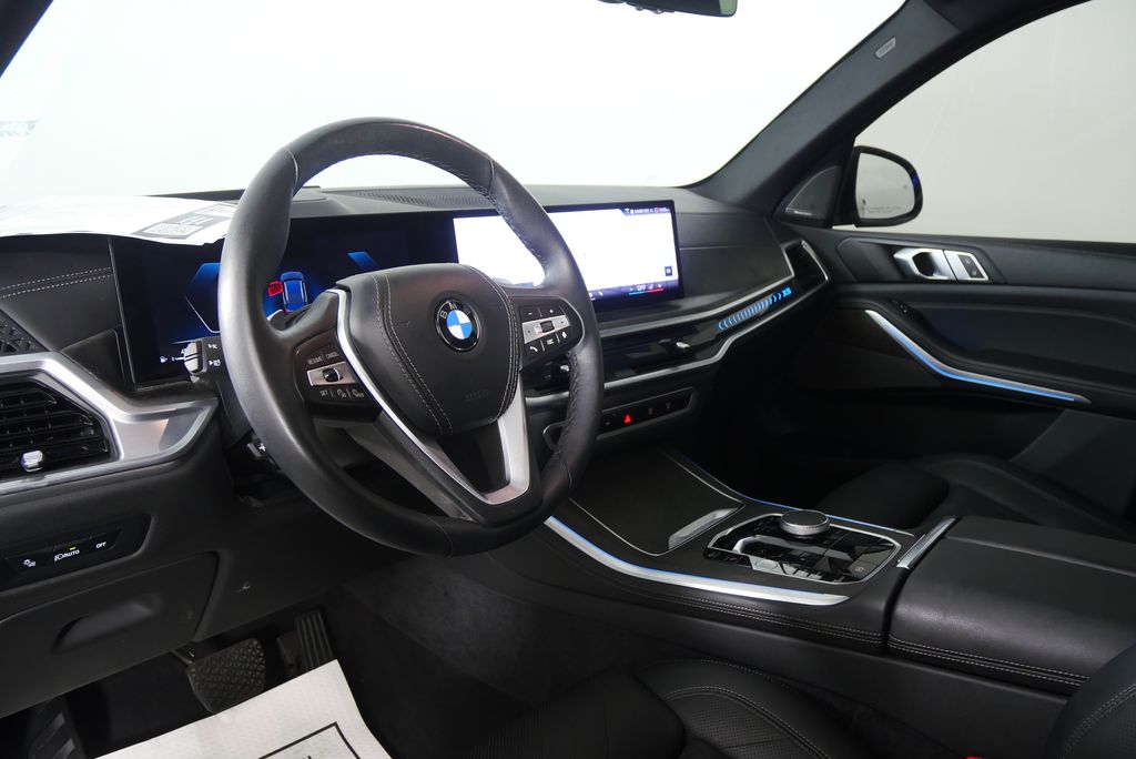 Thumbnail: 2025 BMW X5 - 11