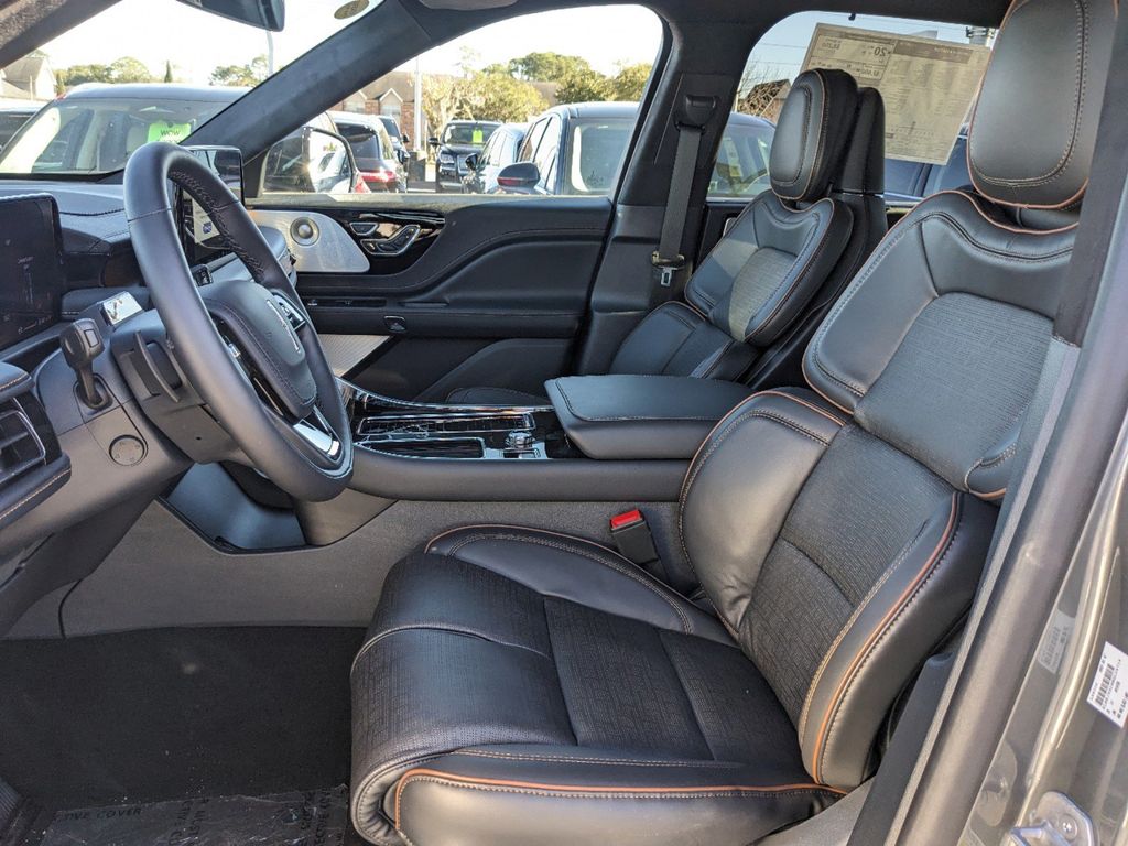 2025 Lincoln Aviator Black Label