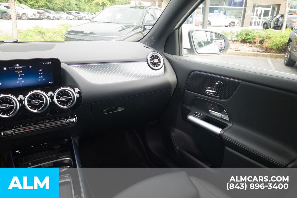Used 2025 White Mercedes-Benz GLA 250 image 20
