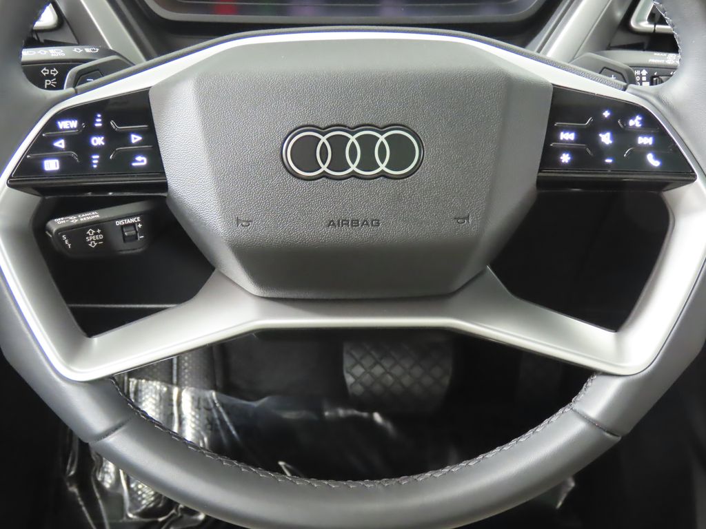 Thumbnail: 2025 Audi Q4 e-tron - 13