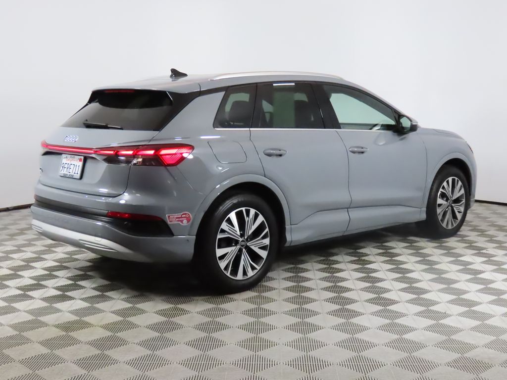 Thumbnail: 2023 Audi Q4 e-tron - 5