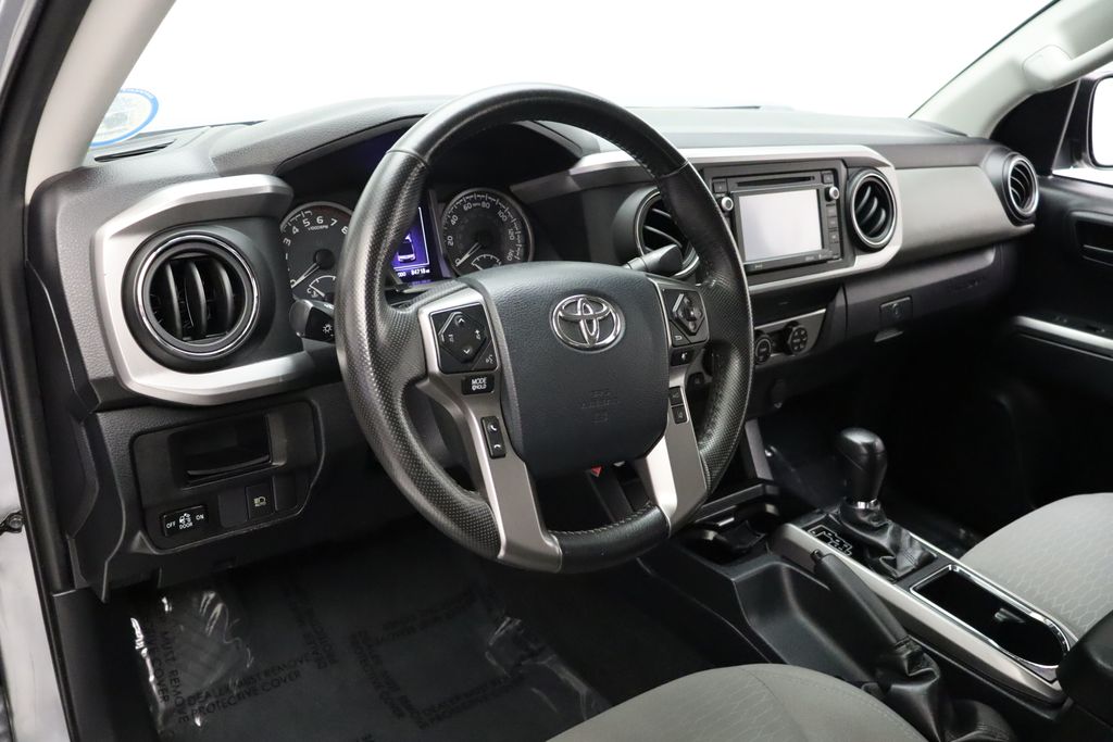 Thumbnail: 2019 Toyota Tacoma - 15