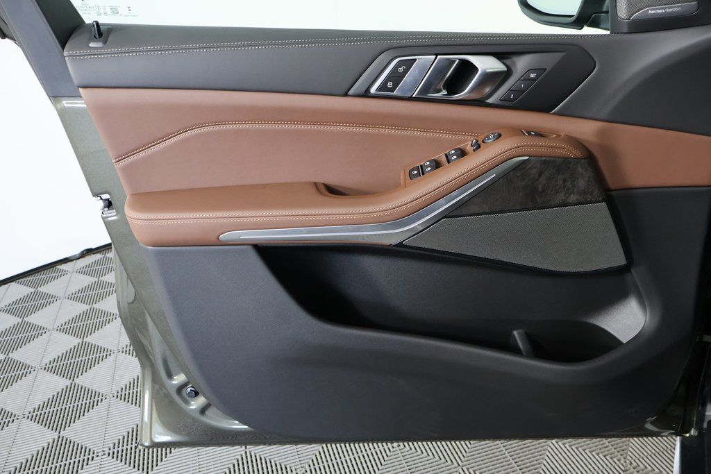 Thumbnail: 2026 BMW X5 - 7