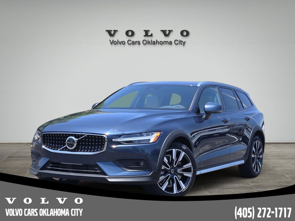 2026 Volvo V60 Cross Country B5 Ultra