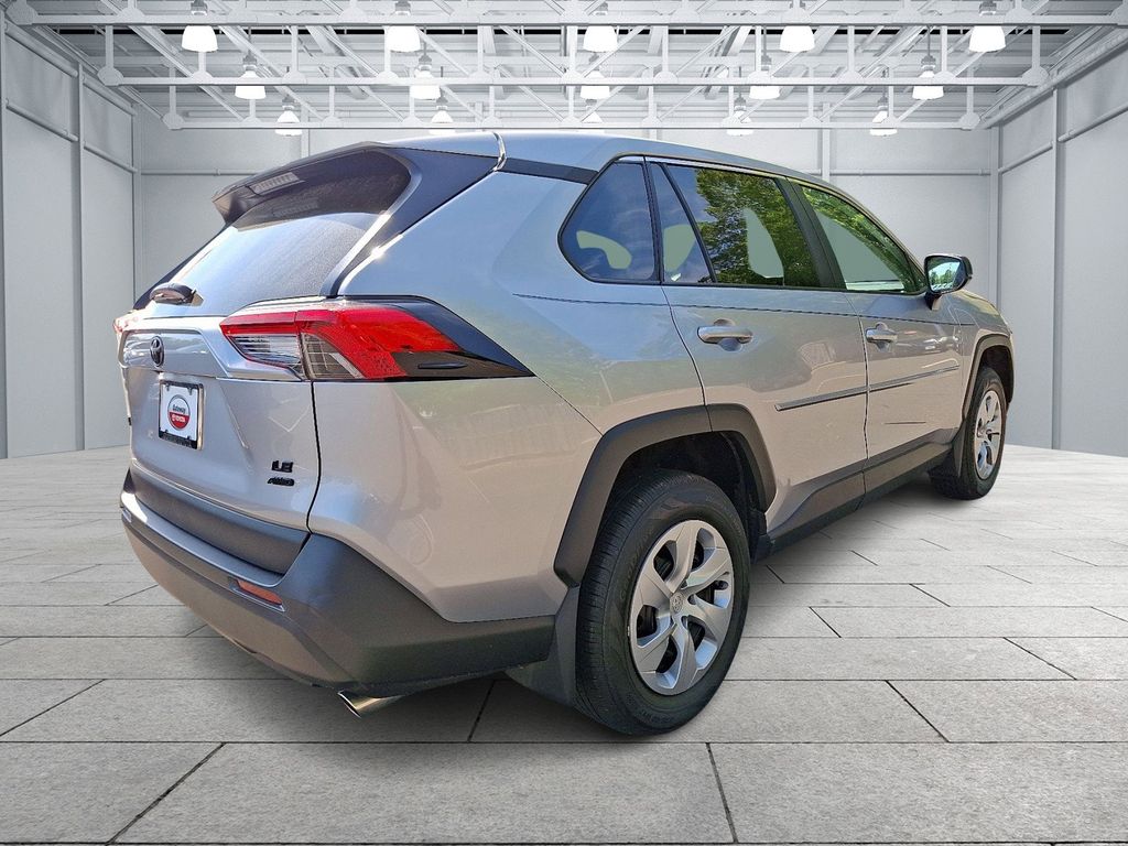 2023 Toyota RAV4 LE 4