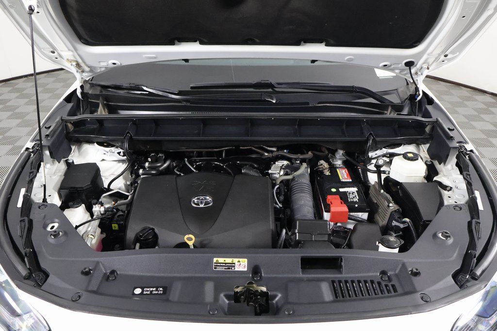 Thumbnail: 2020 Toyota Highlander - 16