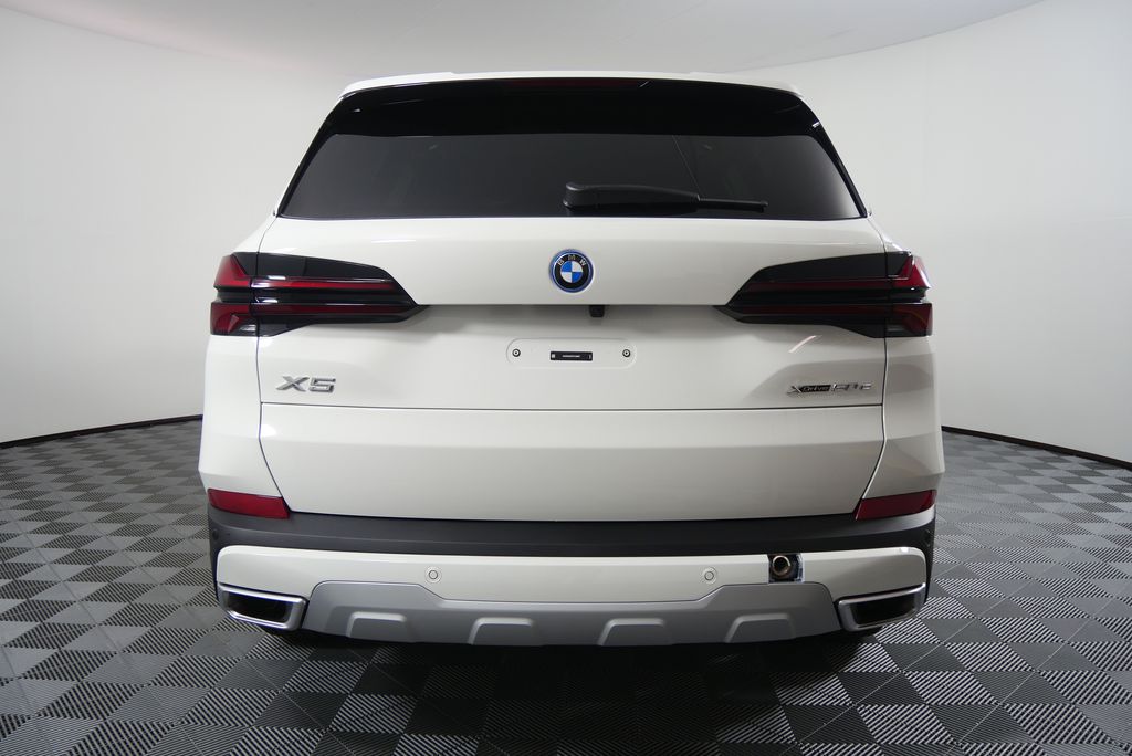 Thumbnail: 2026 BMW X5 - 4